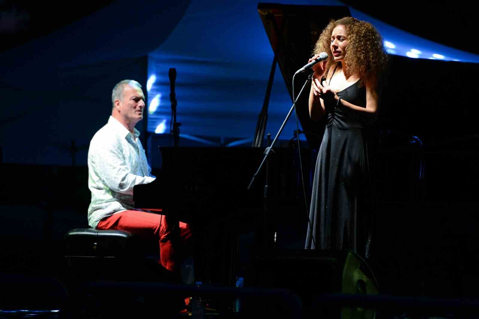 Bursa’da ormanda caz müzikle keyifli gece