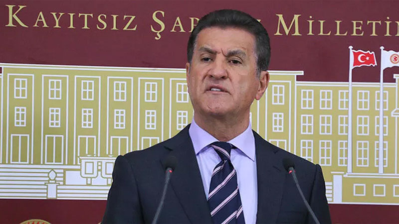 Mustafa Sarıgül duyurdu! TDP ile CHP birleşiyor Mustafa Sarıgül, Türkiye Değişim Partisi'nin CHP ile birleşeceğini duyurdu.