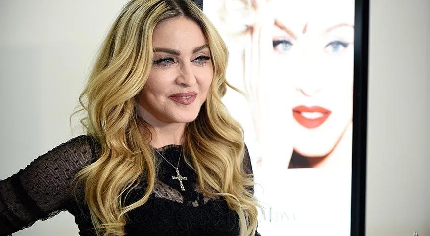 Madonna hastaneye kaldırıldı! Dünya turnesi ertelendi