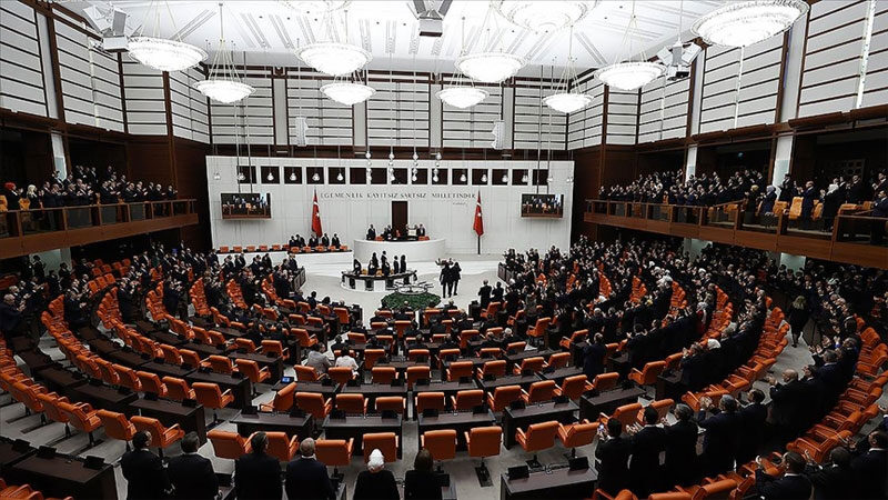 CHP’den Meclis’te olağanüstü toplantı başvurusu Cumhuriyet Halk Partisi (CHP) ekonomide yaşanan gelişmeler ve son zamları