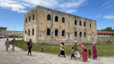 Bayram tatilini Sinop'ta geçirmek için il dışından gelen vatandaşlar ile