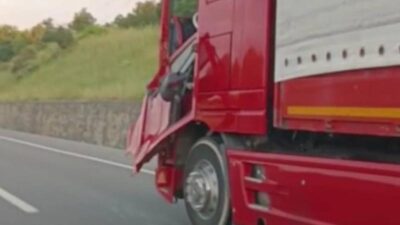 Kopan TIR kapısını emniyet kemeriyle bağladı