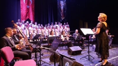 Bursa Büyükşehir Belediyesi Orkestra Şube Müdürlüğü’nün düzenlediği Türk Sanat Müziği