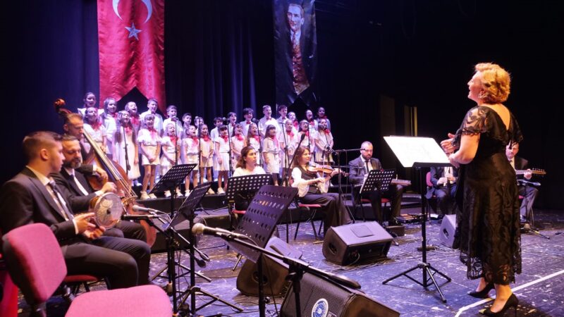 TSM öğrencilerinden yıl sonu konseri Bursa Büyükşehir Belediyesi Orkestra Şube Müdürlüğü’nün düzenlediği Türk Sanat Müziği