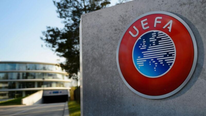 UEFA ülke sıralamasında 13. sıradayız! 11. sıranın önemi kalmadı UEFA Ülke Puanı klasmanında geçen sezonu 12. sırada noktalayan Türkiye,