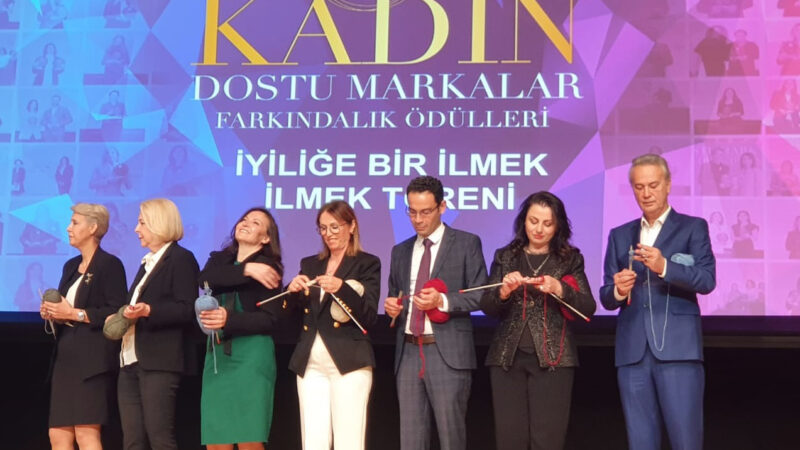 Uludağ Elektrik, iyiliğe bir ilmek attı Depremin gerçekleştiği ilk andan itibaren bölgede faaliyetlerini sürdüren Uludağ Elektrik,