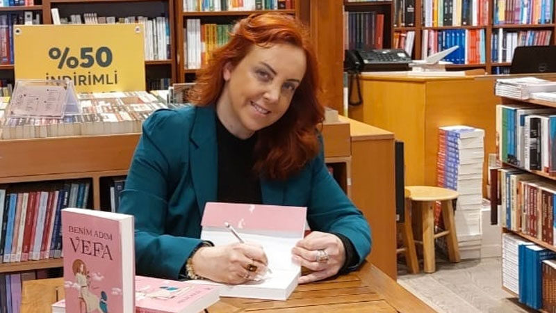 Ayliz Filiz Dilsizoğlu’nun ilk kitabı büyük ilgi görüyor.