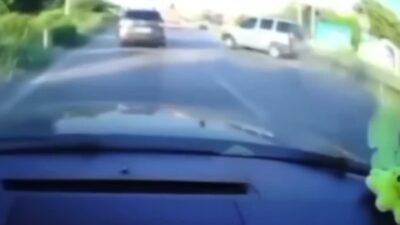 Bir makas attı 4 can aldı! Feci kaza kamerada