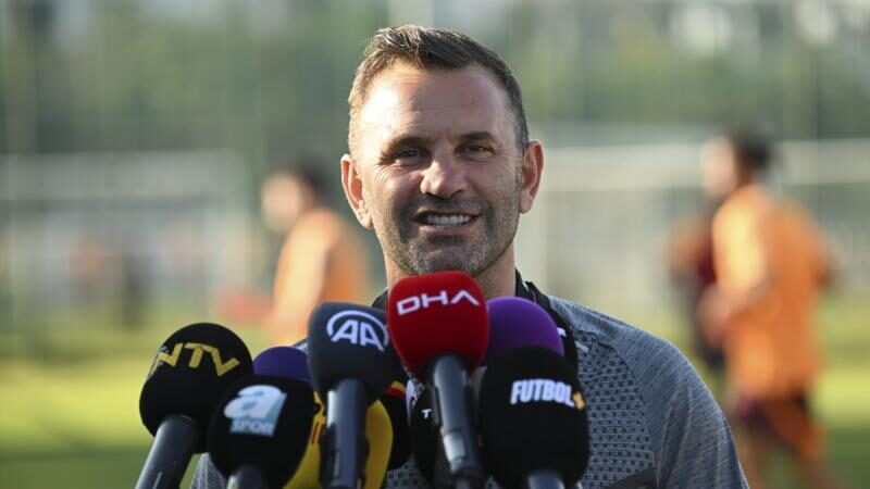 Süper Lig şampiyonu Galatasaray'ın teknik direktörü Okan Buruk, yeni sezonda