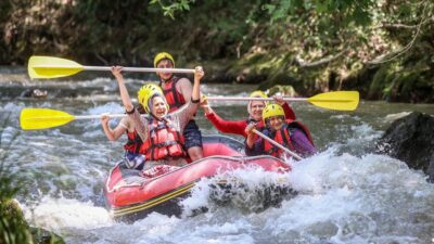 Bursalı kadınların rafting heyecanı!