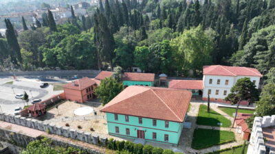 Bursa Büyükşehir Belediyesi tarafından rekonstrüksiyon çalışmaları tamamlanan 4 asırlık Bursa