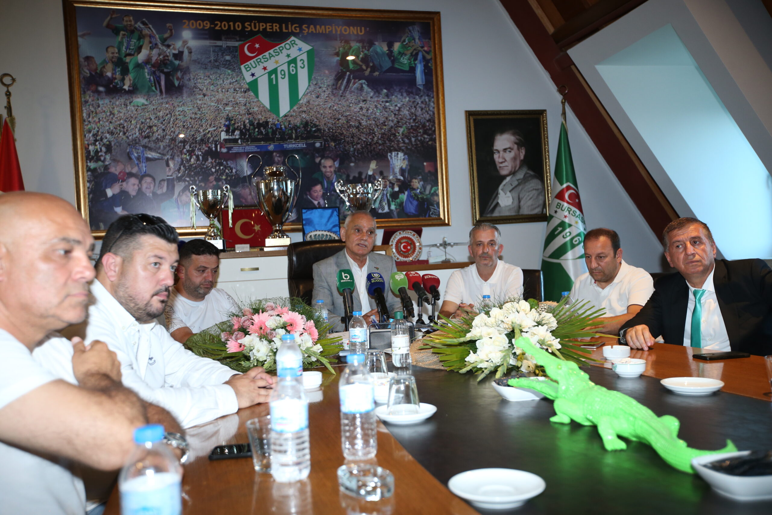 Bursaspor’da yeni dönem! Başkan Recep Günay’dan ilk mesajlar… Bursaspor’da yeni dönem! Başkan Recep Günay’dan ilk mesajlar…