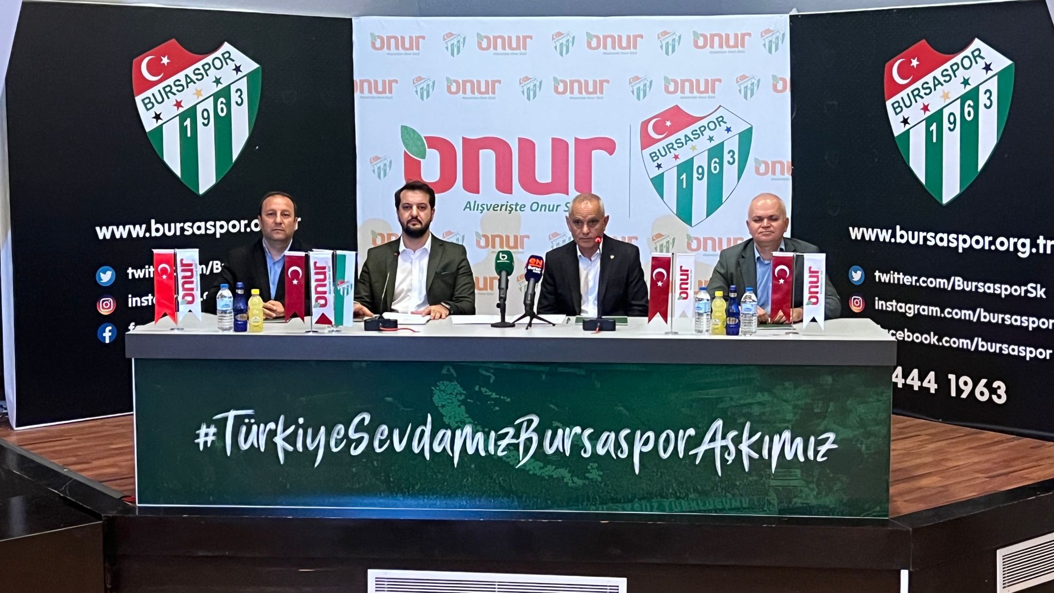 Bursaspor Başkanı Günay sitem etti; ‘Kulübün düşmanları var’ Bursaspor Başkanı Günay sitem etti; ‘Kulübün düşmanları var’