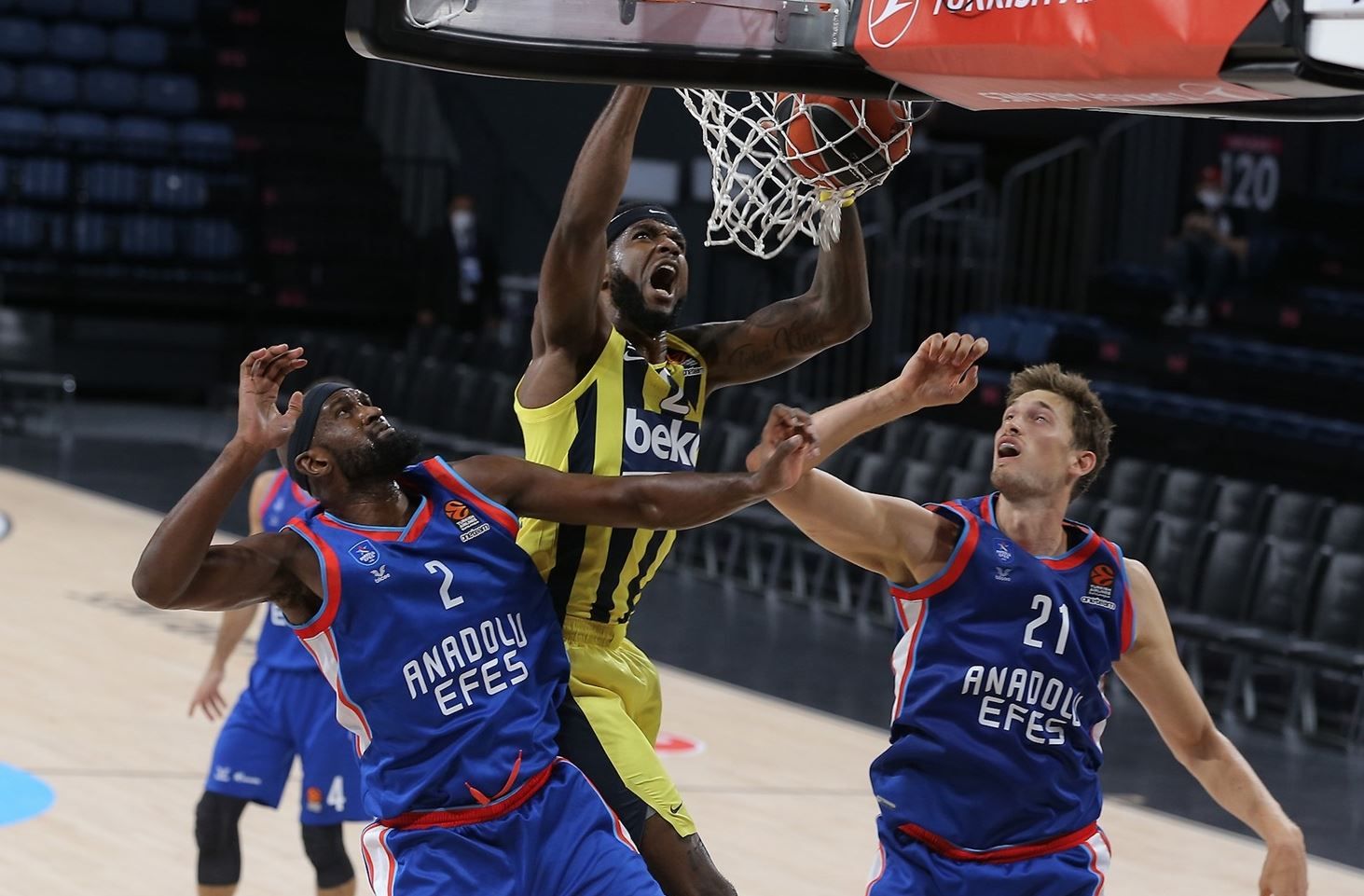 Bursaspor transferde bombayı patlattı! Dev isimle anlaşma tamam… Bursaspor transferde bombayı patlattı! Dev isimle anlaşma tamam…