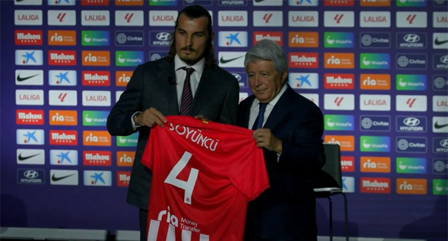 Atletico Madrid, Çağlar Söyüncü’yü tanıttı
