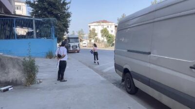 ‘Yol kenarında soyunan kadın kazaya neden oldu’ iddiası