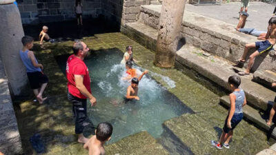 Diyarbakır’da termometreler 44 dereceyi gösterdi!