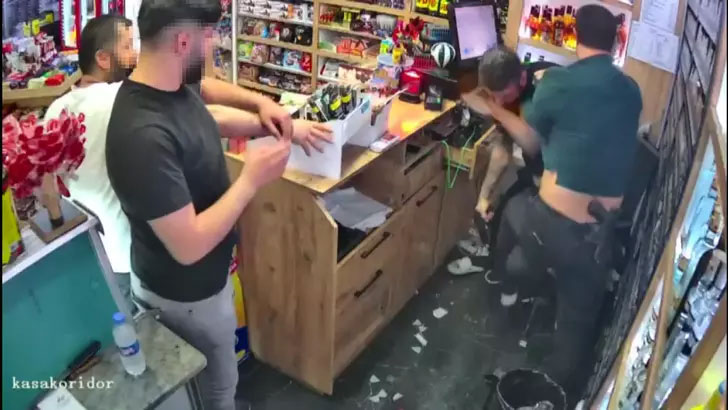 Tekel bayisinde kan donduran cinayet! Tekel bayisinde kan donduran cinayet!