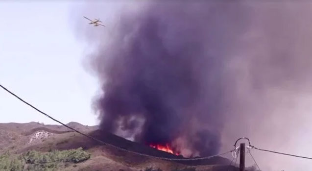 Yunanistan’da yangına müdahale eden bir uçak düştü Yunanistan’da yangına müdahale eden bir uçak düştü