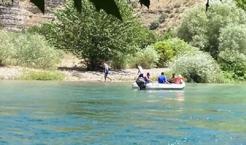 Baraj kapakları açılınca mahsur kaldılar, AFAD ekipleri kurtardı