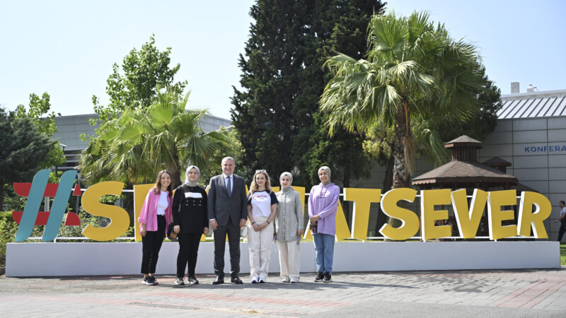 Gençlik ve Spor Bakanı Osman Aşkın Bak, Cumhurbaşkanı Recep Tayyip