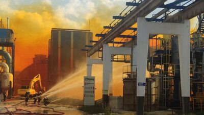 Azot fabrikasında nitrik asit sızıntısı