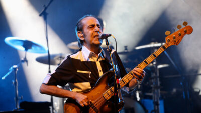 Sanat dünyası yasta! Ünlülerden Özkan Uğur mesajları