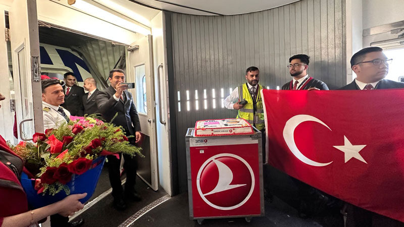 THY’den şampiyon olan ‘Filenin Sultanlarına’ özel anons FIVB Milletler Ligi'nde şampiyon olan A Milli Kadın Voleybol Takımına,