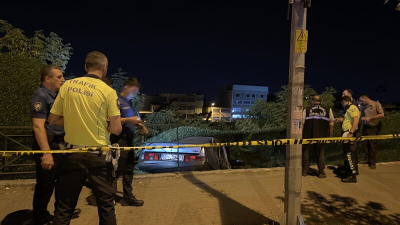 Bursa'nın Yıldırım ilçesinde inşaat alanına düşen otomobildeki 1 kişi öldü,