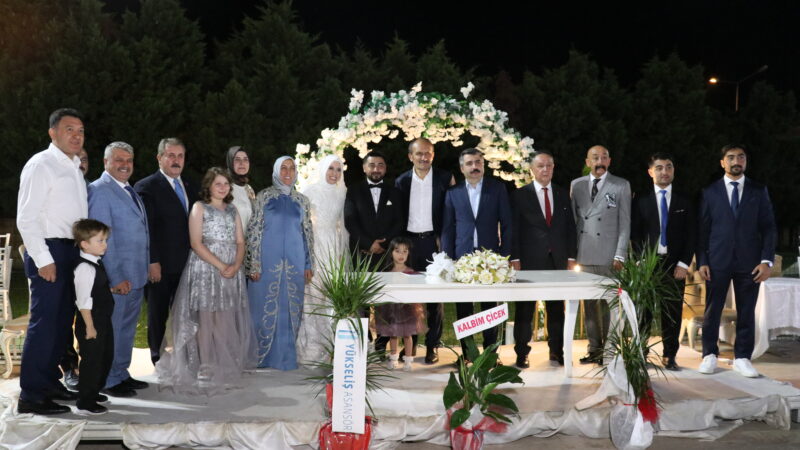 Büyük Birlik Partisi (BBP) Genel Başkanı Mustafa Destici, partisinin eski