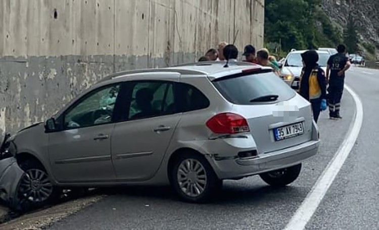 Bursa’da korkunç kaza! Yaralılar var Bursa’da korkunç kaza! Yaralılar var