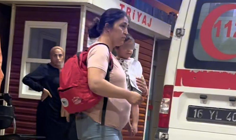 Bursa’da minik Cemre ölümden döndü Bursa’da minik Cemre ölümden döndü