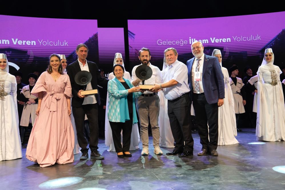 Bursa Festivali’nde yer çekimine meydan okuyan gösteri 3 AW936523 06