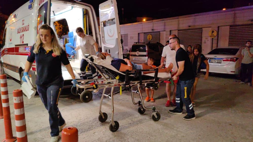 Bursa’da iki otomobil çarpıştı: 4 yaralı