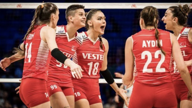 Filenin Sultanları Milletler Ligi’nde finale yükseldi FIVB Milletler Ligi yarı finalinde ev sahibi ABD'yi 3-1 yenerek