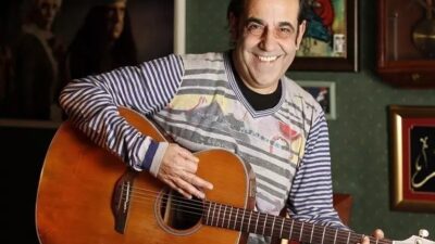 Bakan Koca acı haberi duyurdu; Özkan Uğur’u kaybettik…