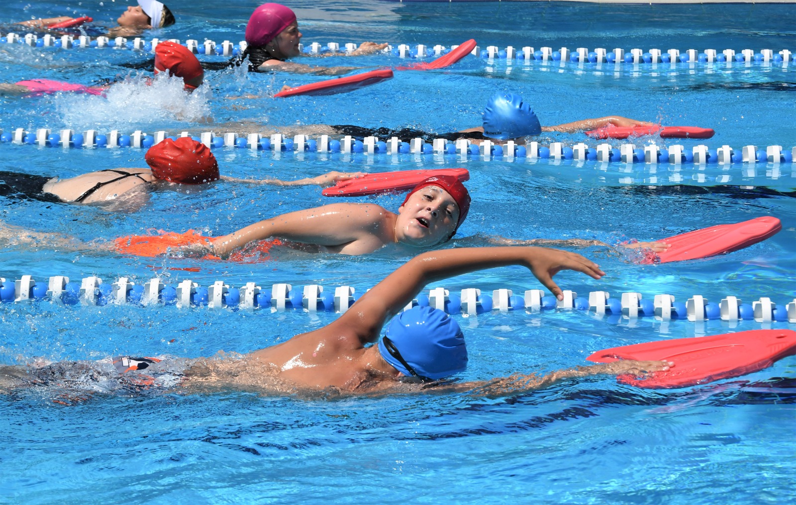 Osmangazi’nin havuzları cıvıl cıvıl! Rekora koşuyor