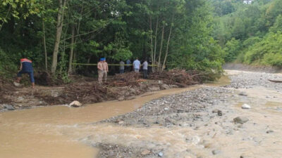 Karadeniz’i sağanak vurdu! Samsun’da sel can aldı