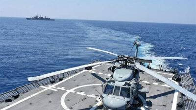 Doğu Akdeniz’de barış rüzgarları: Türk-Yunan gemileri yan yana