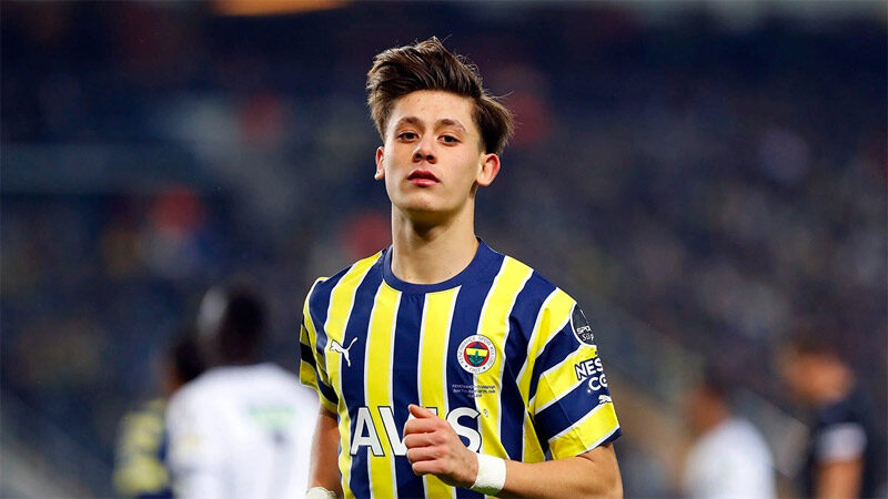 Real Madrid'in yolunu tutan milli futbolcu Arda Güler, Fenerbahçe'ye veda