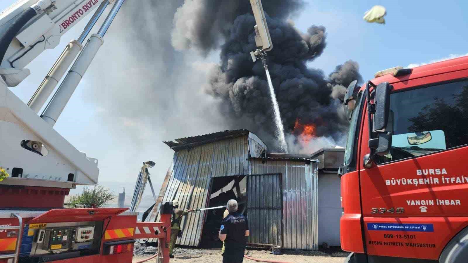 ‘Bursa’nın alev savaşçıları’ 1 ayda 2 bin 358 olaya müdahale etti