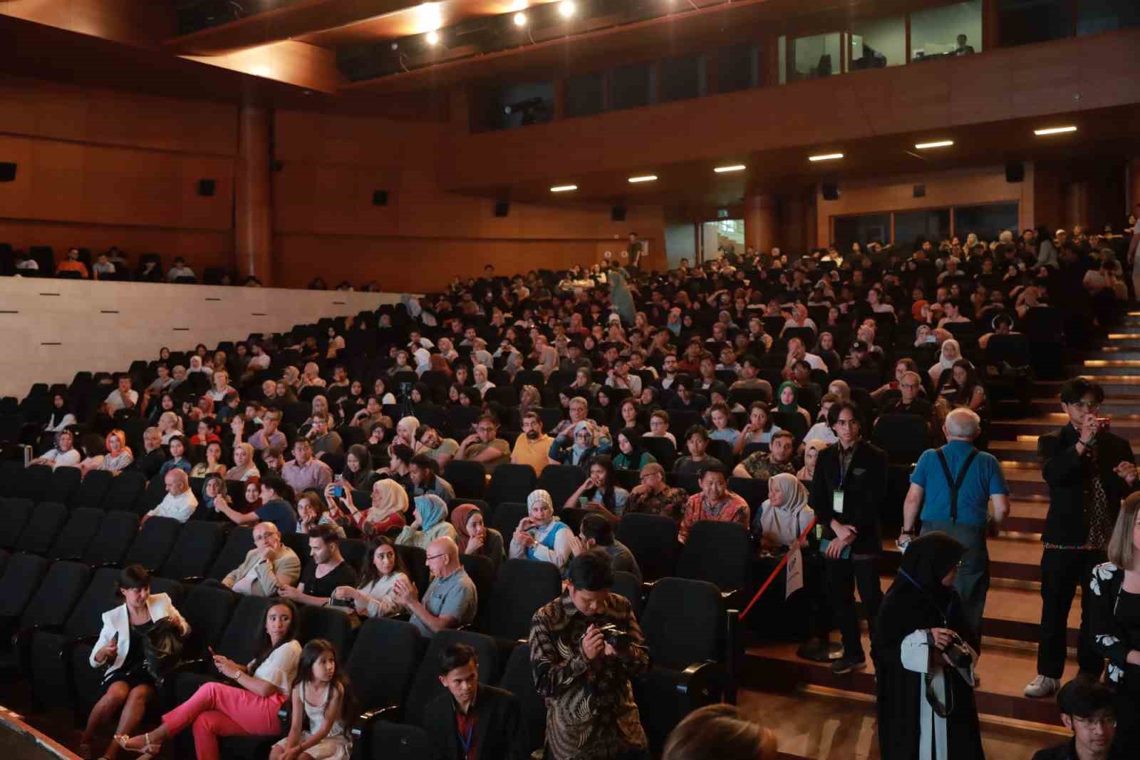 Bursa’da Endonezya rüzgarı esti 1 bursada endonezya ruzgari esti b532570