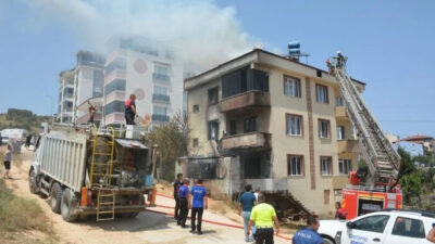 3 katlı binada yangın! 1’i bebek 3 kişi…