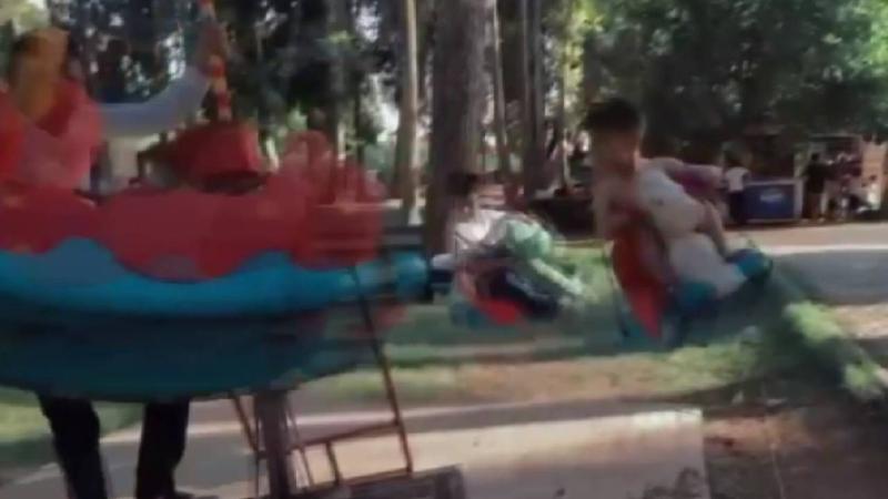 Çocukların bayram eğlencesi kötü bitti! O anlar kamerada