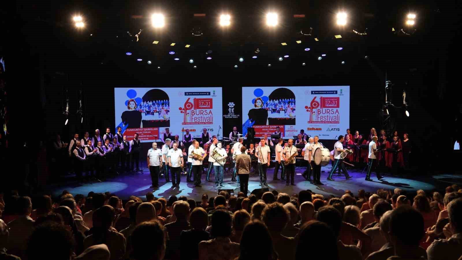 Bursa Festivali'nde 100. yıl coşkusu 1 festivalde 100 yil coskusu 3e1d6a7
