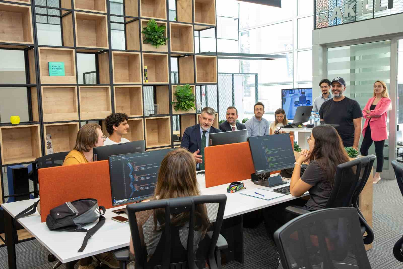 Bursa’da genç girişimciler bu merkezde yetişiyor