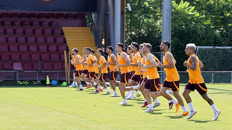 Galatasaray'da forvet arayışı sürüyor. Sarı kırmızılılar, Şampiyonlar Ligi 2. Ön