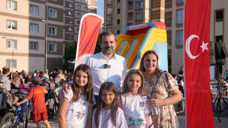 Gürsu’nun mahallelerinde şenlik var Gürsu Belediyesi şenliği mahalle halkının ayağına getirdi. Yaz etkinlikleri çerçevesinde