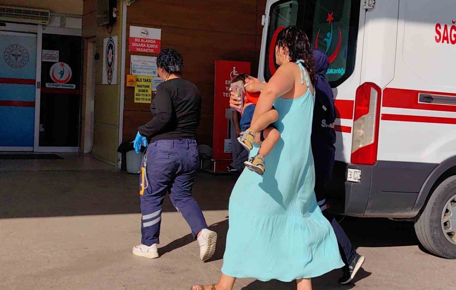 Bursa’da kaydıraktan düşen çocuğun kolu kırıldı