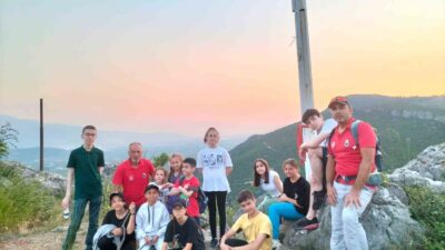 İnegöl’de küçük dağcılar uygulamalı eğitimde performanslarını sergiledi